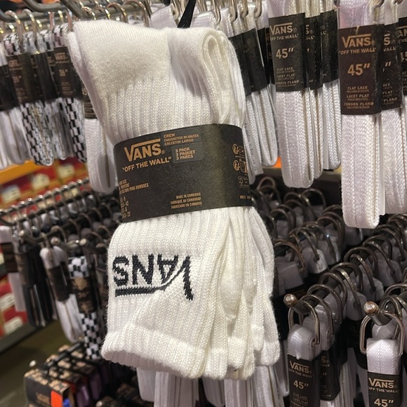 Vans Socks 3 pairs set CREW VANS.
"OFF THE WALL" White/Black
NWT - Picture 11 of 16